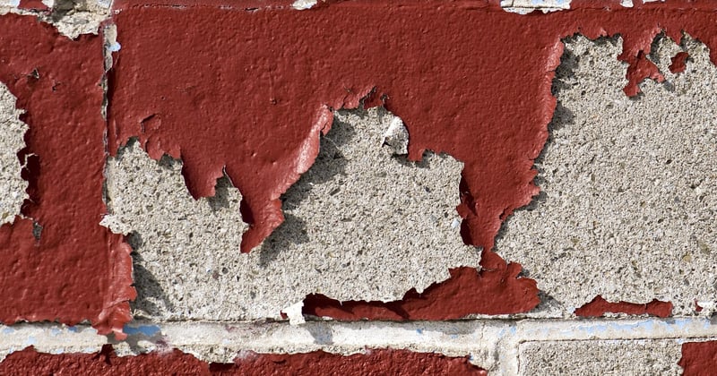 Construire un muret en parpaing : les bases à connaître pour réussir